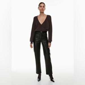 ARITZIA WILFRED MELINA BLACK VEGAN LEATHER STRAIGHT LEG PANT SZ 00 BUTTERY SOFT